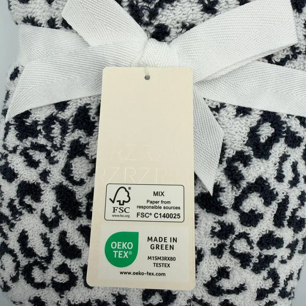 Rachel Zoe Leopard Cheetah Animal Print Hand Towel Set of 2 Navy White 18 x 28